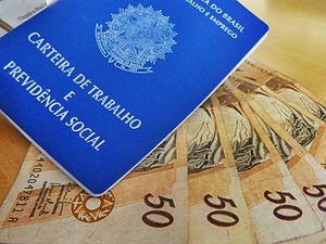 Salário mínimo em dezembro deveria ser de R$ 3.856,23, segundo Dieese
