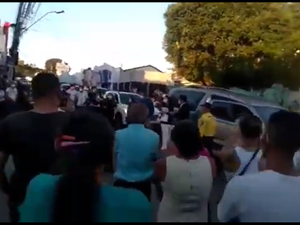 [Vídeo] Santanenses se despedem do Prefeito Isnaldo Bulhões 
