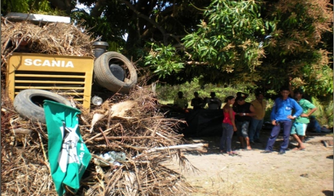Camponeses ameaçam tocar fogo em máquinas do DER