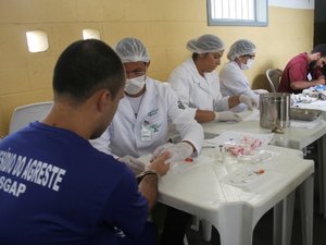 Governo do Estado leva teste rápido do HIV para Presídio do Agreste