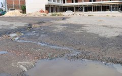 Esgoto estragava o asfalto da rodovia AL 101 Norte em Barra Grande
