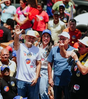 Gabi e GG realizam carreata com Renan Filho e Renan em Rio Largo