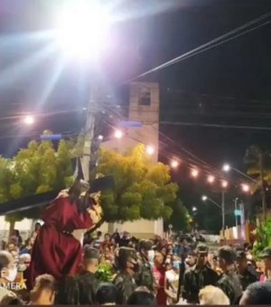 Encontro de Jesus e Maria: procissão é celebrada com fé nas ruas de Penedo