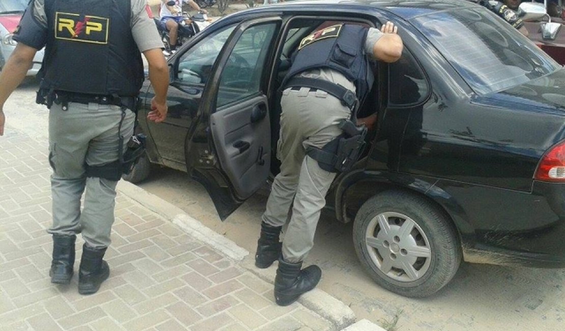 Motorista é assaltado por dupla no bairro da Canafístula