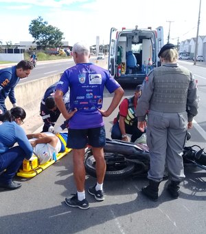 Colisão ente motocicleta e ônibus deixa um ferido em Arapiraca