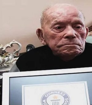Homem mais velho do mundo morre dias antes de completar 113 anos