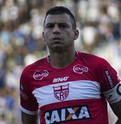 Neto Baiano cumpre suspensão e desfalca o CRB contra o Coritiba, mas volta no clássico com o CSA