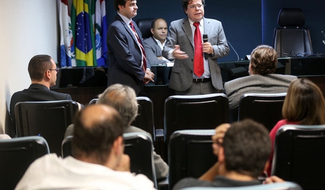 TJ medeia conciliação entre médicos do PAM Salgadinho e Prefeitura de Maceió