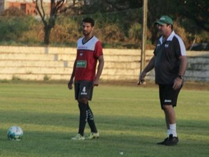 Vica preserva time base do River para jogo frente o ASA
