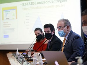 Governo auxilia estados com kit intubação, diz ministro