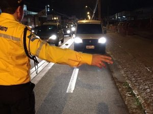 SMTT interdita via para CBTU fechar passagem de nível clandestina