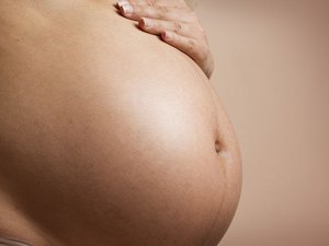 Cuidados clínicos para gestantes e puérperas durante a pandemia
