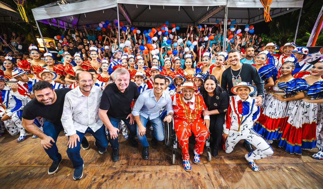 JHC participa do encerramento do São João Raiz e destaca movimento da economia