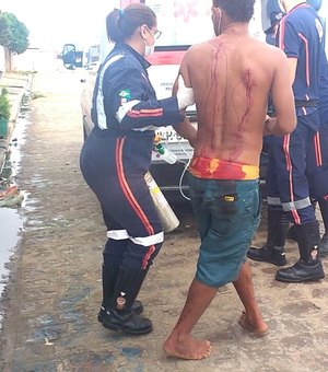 Homem é esfaqueado nas costas durante confusão em Arapiraca