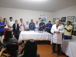 Senador anuncia recursos para Hospital e conjuntos habitacionais de Palmeira 