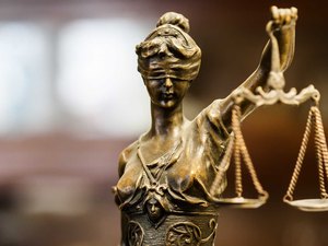 Advogados se unem para auxiliar vítimas de violência política