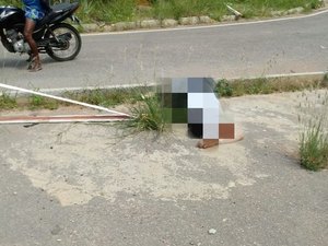 Condutor perde controle e morre ao se chocar contra placa de trânsito