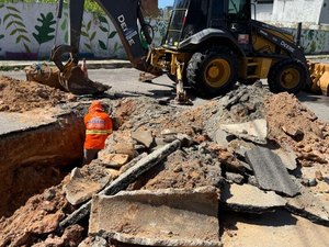 Prefeitura substitui tubulações danificadas em dois pontos da Mangabeiras