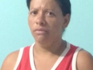 Denúncia anônima leva Força Tática à casa de uma receptadora de moto