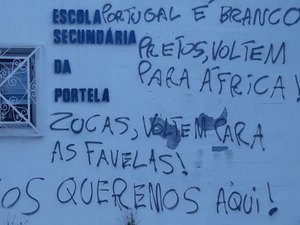Escola em Portugal é pichada com frases racistas contra brasileiros