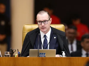 Decisão de Zanin constrange TSE, e ministros descartam 3º turno