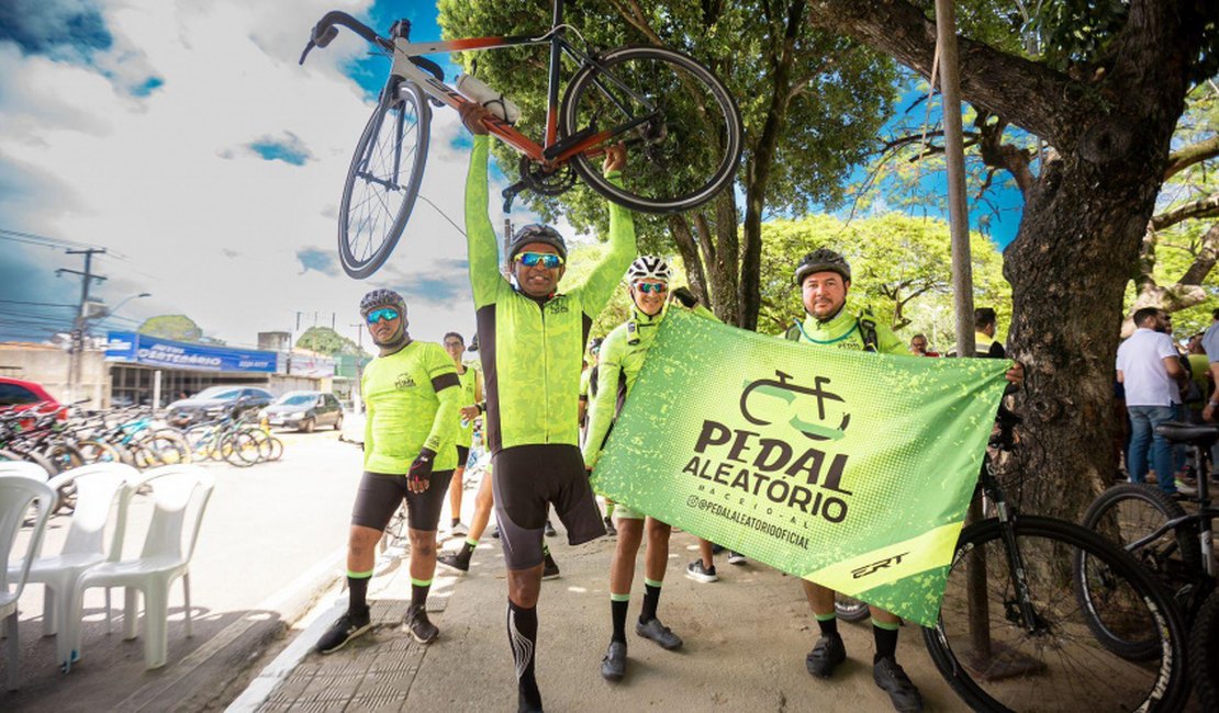 Aguardada há mais de 10 anos, ciclovia da Fernandes Lima transforma sonhos de ciclistas em realidade