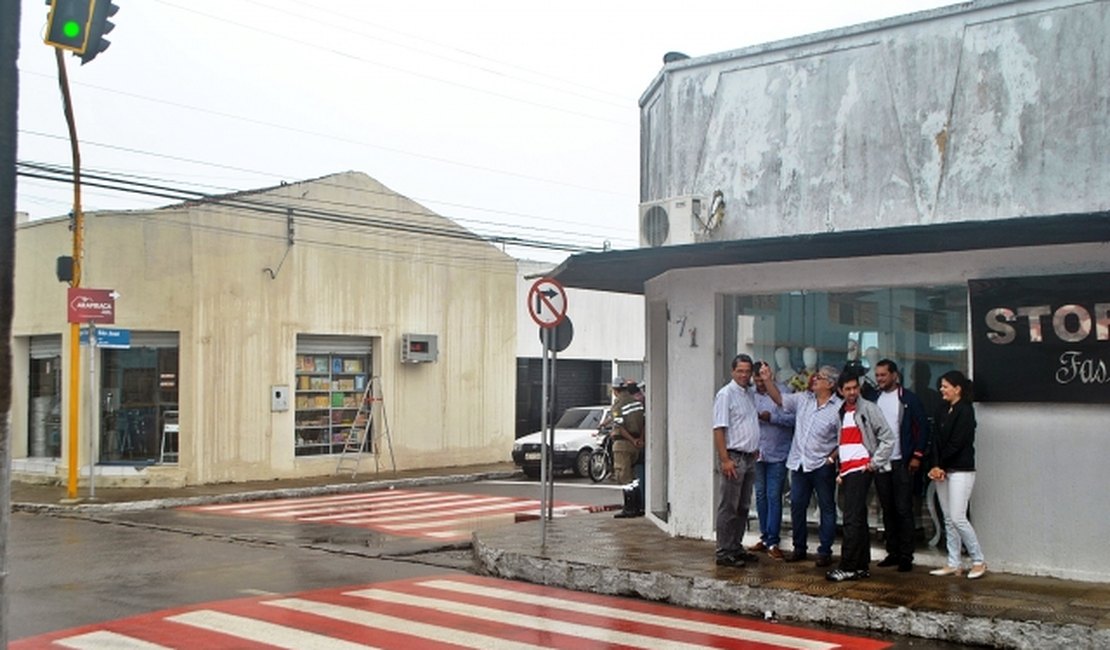 SMTT liga semáforo e melhora tráfego entre bairros de Arapiraca