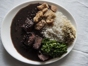 Desnutrição aumenta no Brasil; índice é maior entre meninos negros