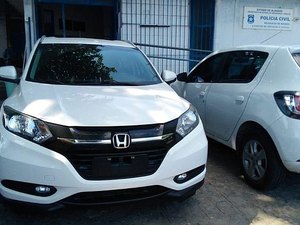 Polícia Civil apreende carro roubado e prende receptador, em Maceió