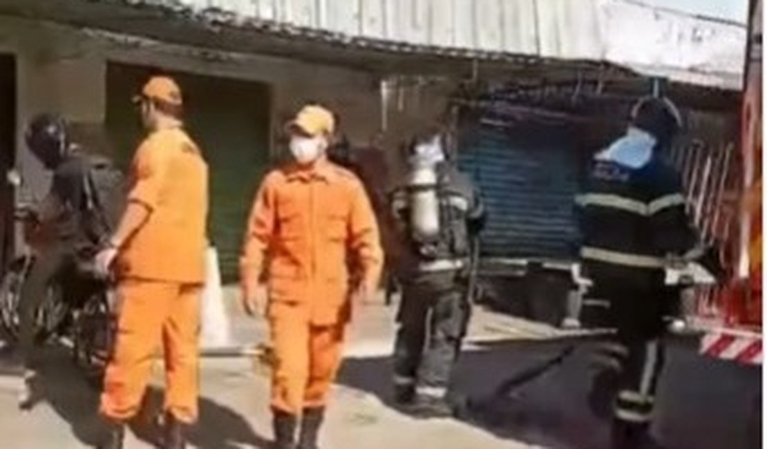 Placa solar provoca incêndio em marcenaria no bairro do Feitosa, em Maceió