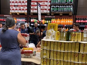 Trabalhador é atingido por empilhadeira em supermercado no bairro Trapiche da Barra