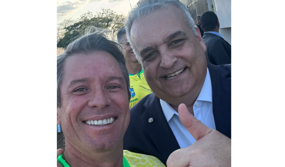 Cabo Bebeto e Alfredo Gaspar participam de caminhada em Brasília a favor da anistia