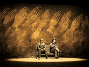 Teatro Deodoro recebe o espetáculo teatral 'Os Homens do Triângulo Rosa'