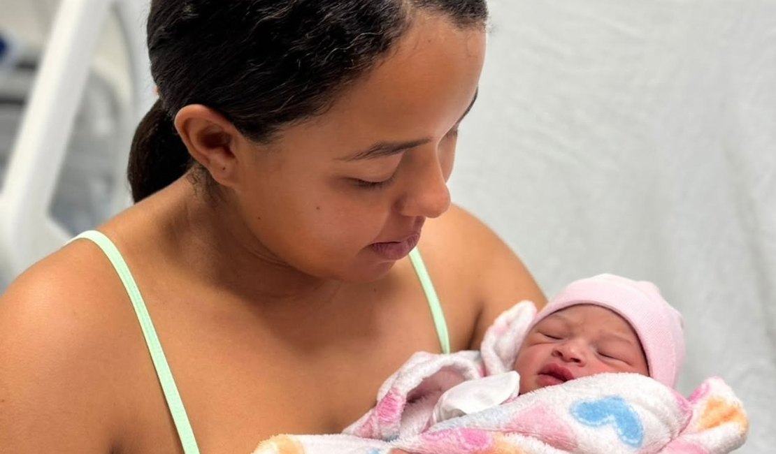 Primeiro bebê de 2026 em Alagoas nasce no Hospital da Mulher, em Maceió
