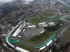 Piloto de 9 anos está em estado grave após acidente de moto em Interlagos