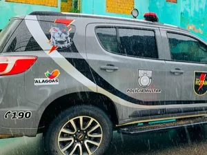 Revólver é apreendido após fuga de suspeitos no Tabuleiro do Martins