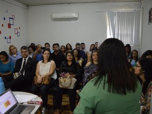 Gestores da assistência social discutem combate ao trabalho infantil no verão