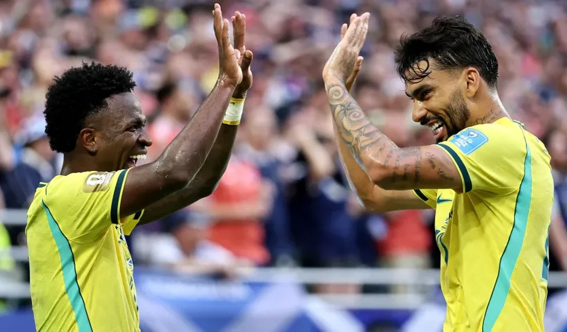 Brasil domina Escócia, vence e avança na Copa do Mundo como líder do grupo