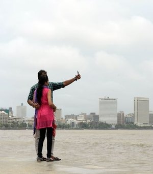 Cidade indiana proíbe selfie após jovem morrer