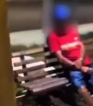 Polícia procura suspeito de ato obsceno em praça pública de Delmiro Gouveia