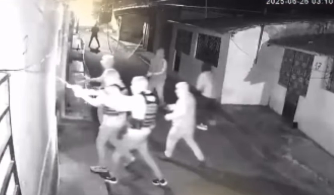Suspeito de tráfico no Pilar é morto a tiros dentro de casa; 15 homens participaram do assassinato