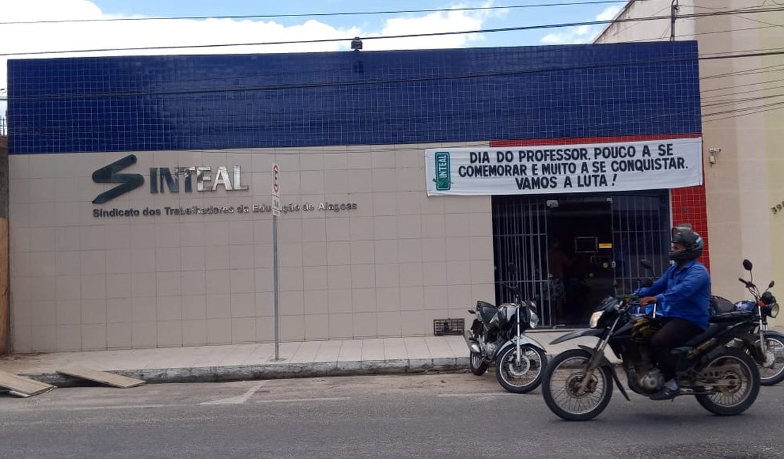 Professores e demais servidores da educação de Arapiraca decidem por nova paralisação
