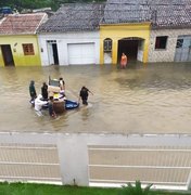 Chuvas mantém mais de mil pessoas desalojadas em Penedo