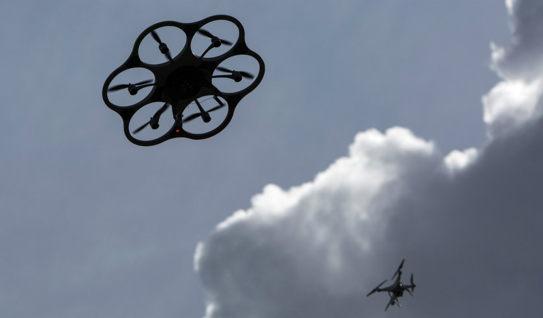 Casal da Califórnia achou que traficar drogas com um drone seria discreto