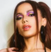 Anitta estreia como compositora de samba-enredo