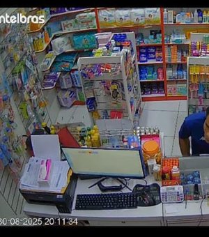 [Vídeo] Ladrão ameaça funcionária de farmácia e comete assalto no Benedito Bentes