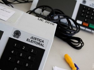 Eleições 2016: 42 urnas apresentaram problemas na manhã deste domingo, em Maceió