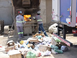 Ministério Público de Alagoas fiscaliza incineração de 700 quilos de drogas apreendidas