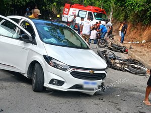 Adolescente empina moto e provoca acidente com feridos em São Miguel dos Campos