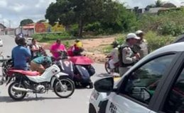 Colisão entre motocicletas e bicicleta deixa três feridos em Arapiraca